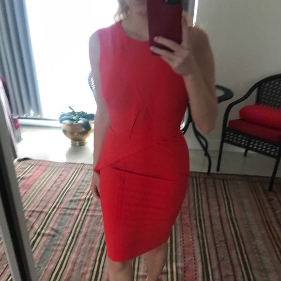 Red dress - Picture 2 of 5